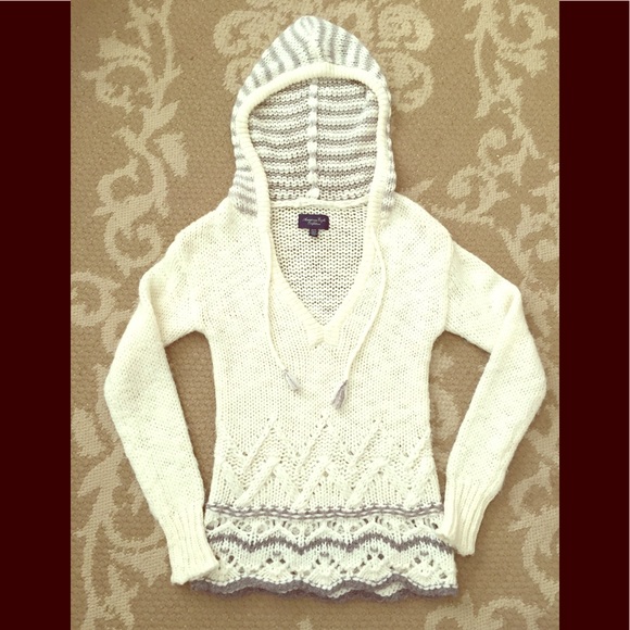 American Eagle Outfitters Sweaters - American Eagle Outfitters Pullover Sweater